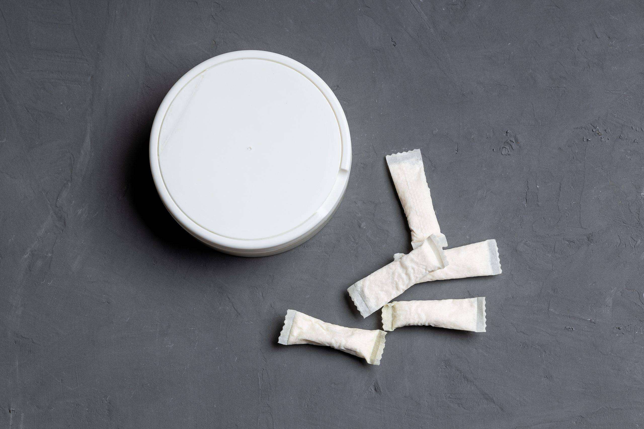 What happens if you swallow a nicotine pouch?